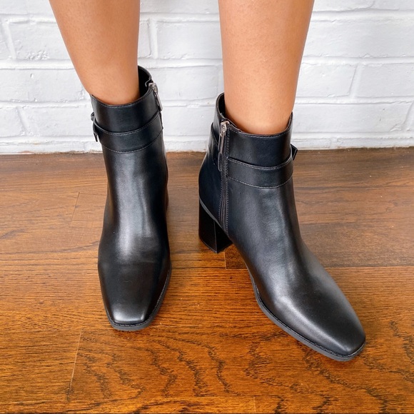 🖤 BANDOLINO BLACK FAUX LEATHER BOOTIES! - Picture 3 of 16